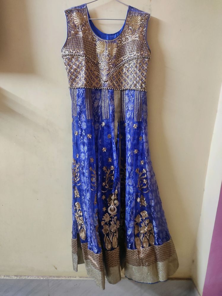 Gawn With Pant, Dupatta Set