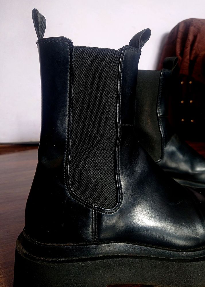 Trendy Korean Black Boots For Both Men & Women