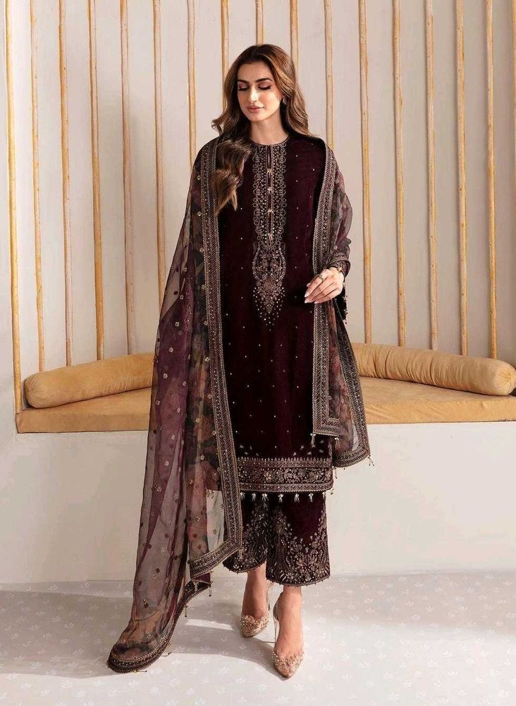 New Standard Pakistani Poshaq Dresses Beautiful Dr