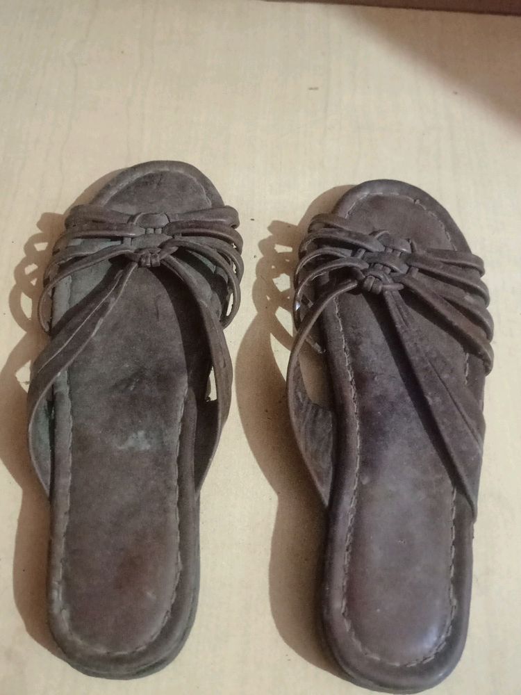 Free_slippers