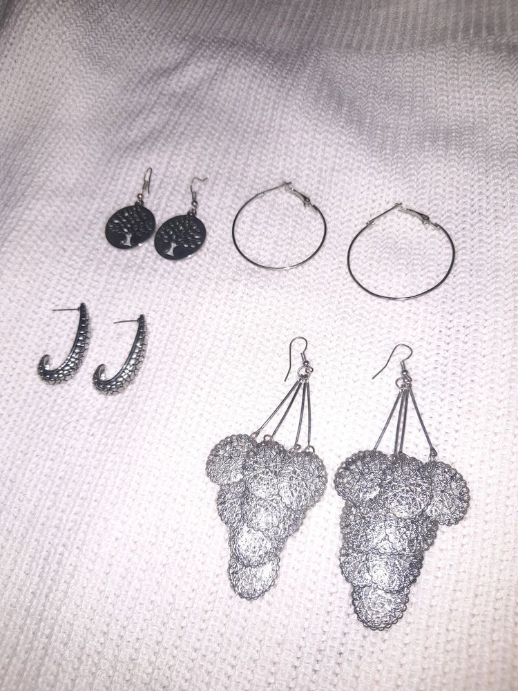 4 Pair Of Silver Earrings ✨