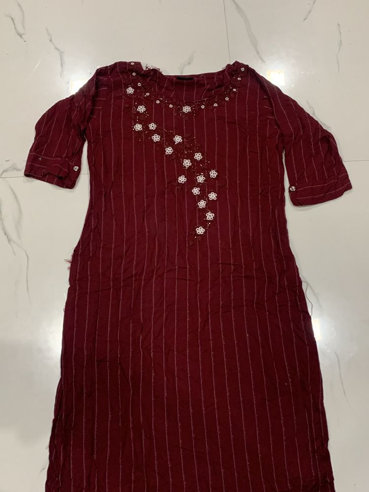 Kurta With Design At Round Neck