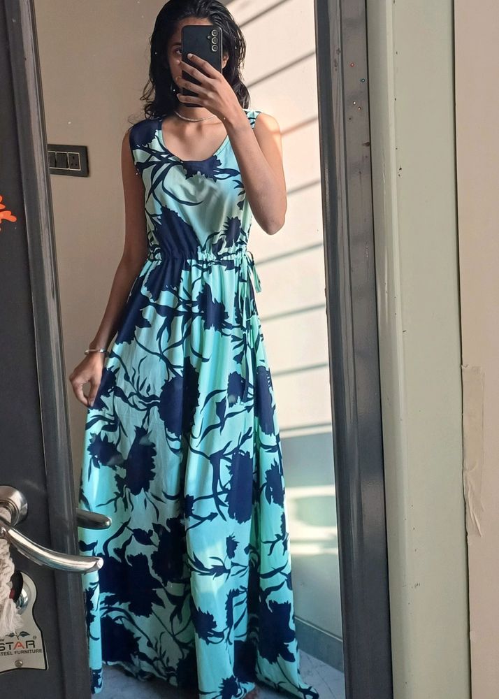 BEAUTIFUL FLORAL PRINTED GOWN 🦋