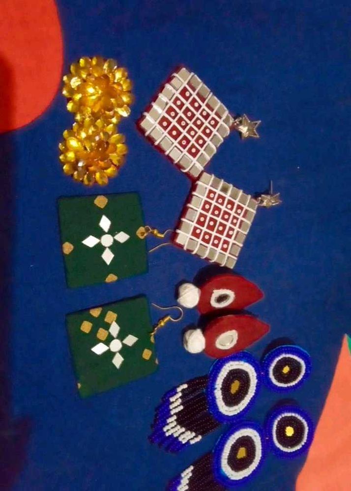 5 Combo Earrings... With Different Types...