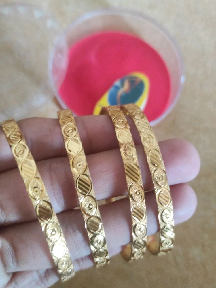 Golden Colour set of 4 Bangles