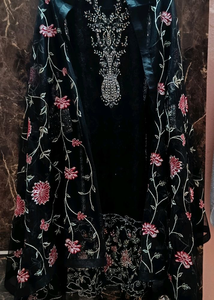 Pakistani Style Kurta Set