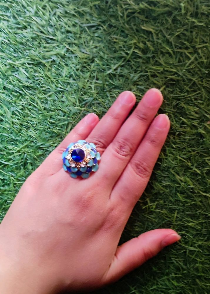 Blue Daimond Stone & Flower Ring