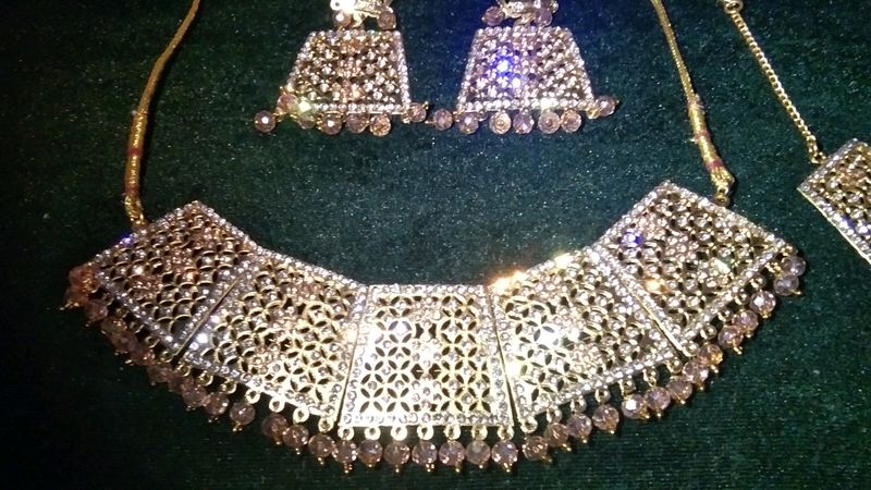 Pink N Golden Necklace Set  With Mangtika