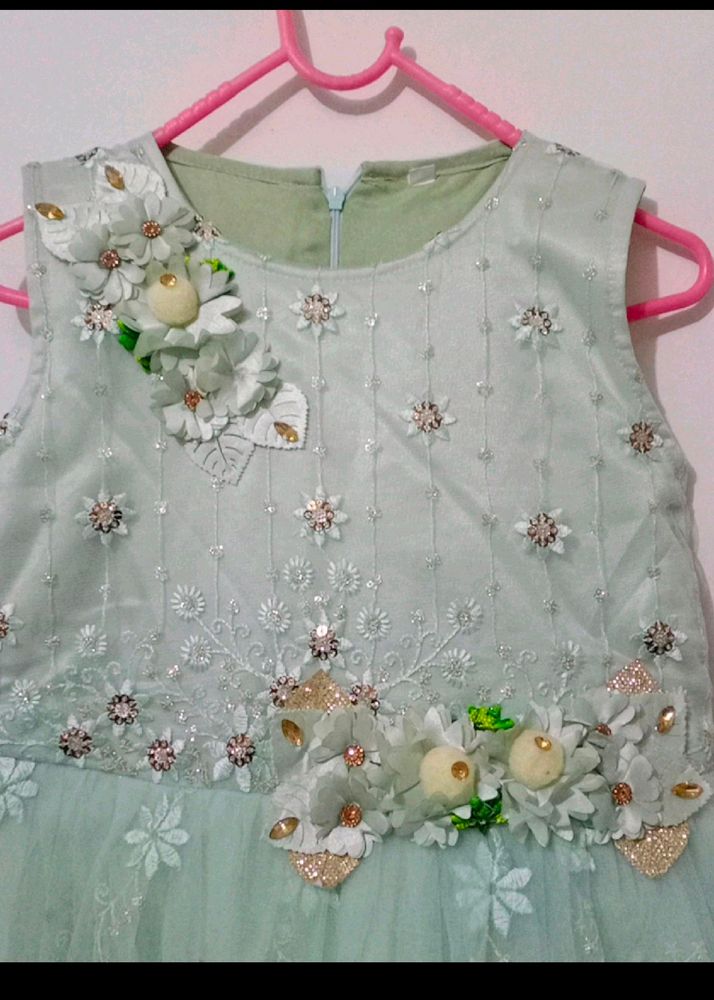 🎊 Girls Gown  New Piece 🎊