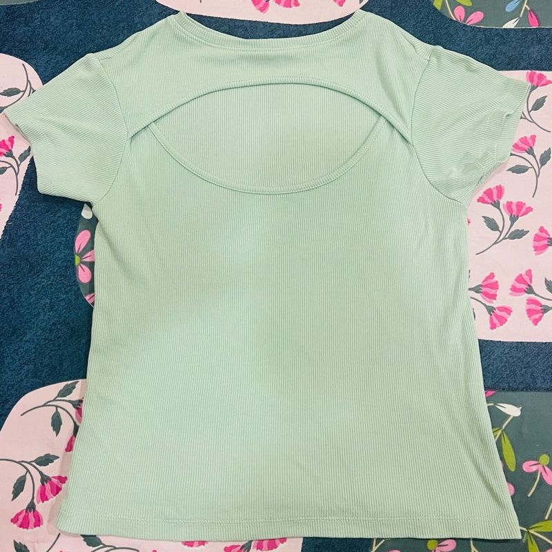 Fitted Green Top