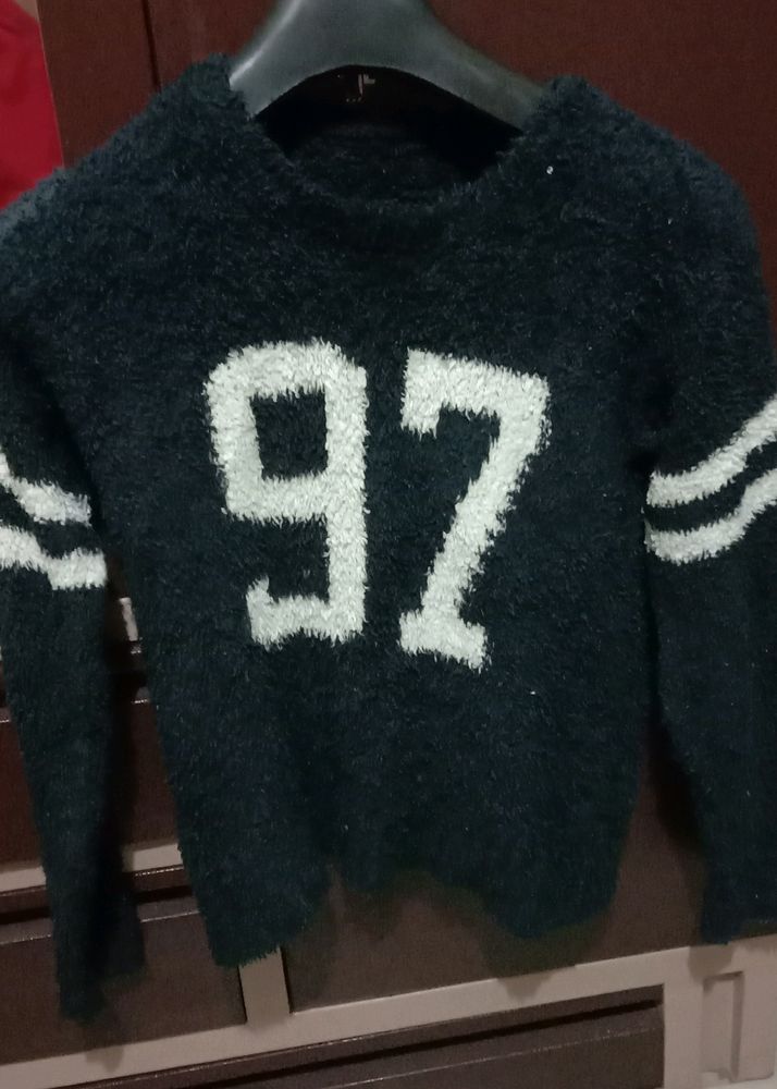 Cozy Sweatshirt For Winters