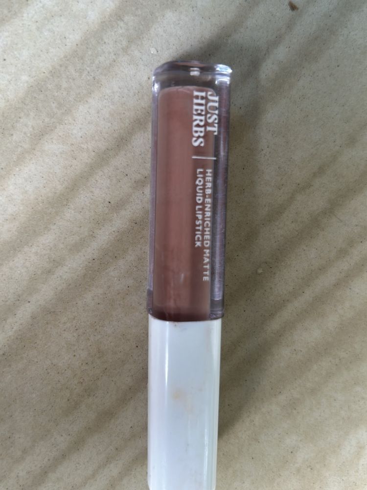 Liquid Lipstick ( Shade  Almond Glaze )