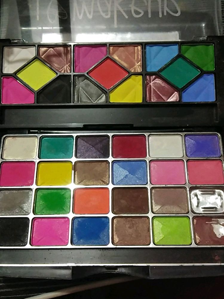 Eye Shadow Palate