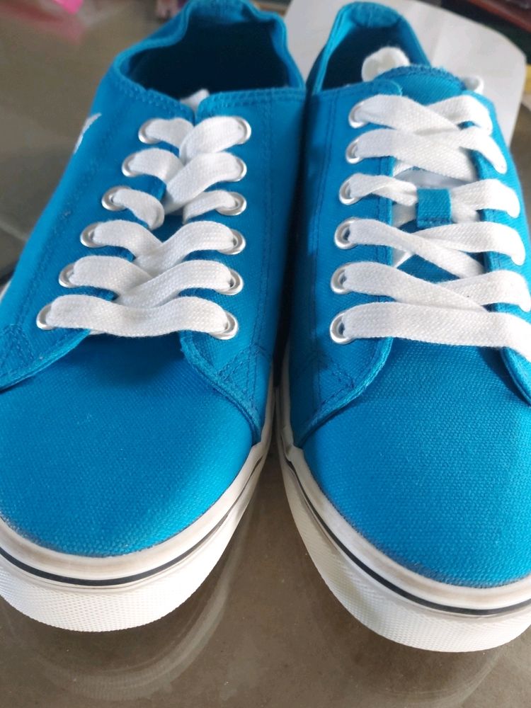 RED TAPE  shoes blue color