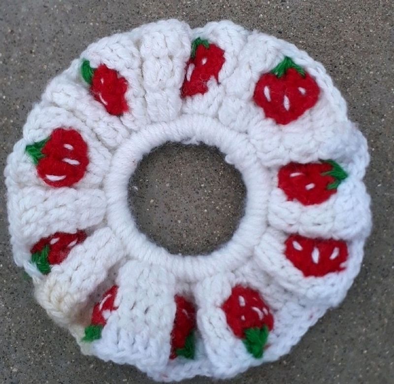 Strawberry 🍓 Crochet Scrunchie