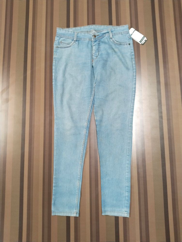 U-37 Size 34 Slim Fit Women Denim Jeans