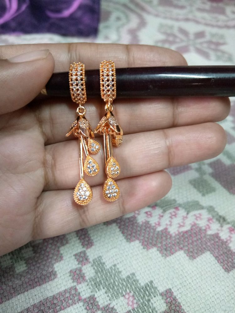 Beautiful Golden Earrings + One Freebies