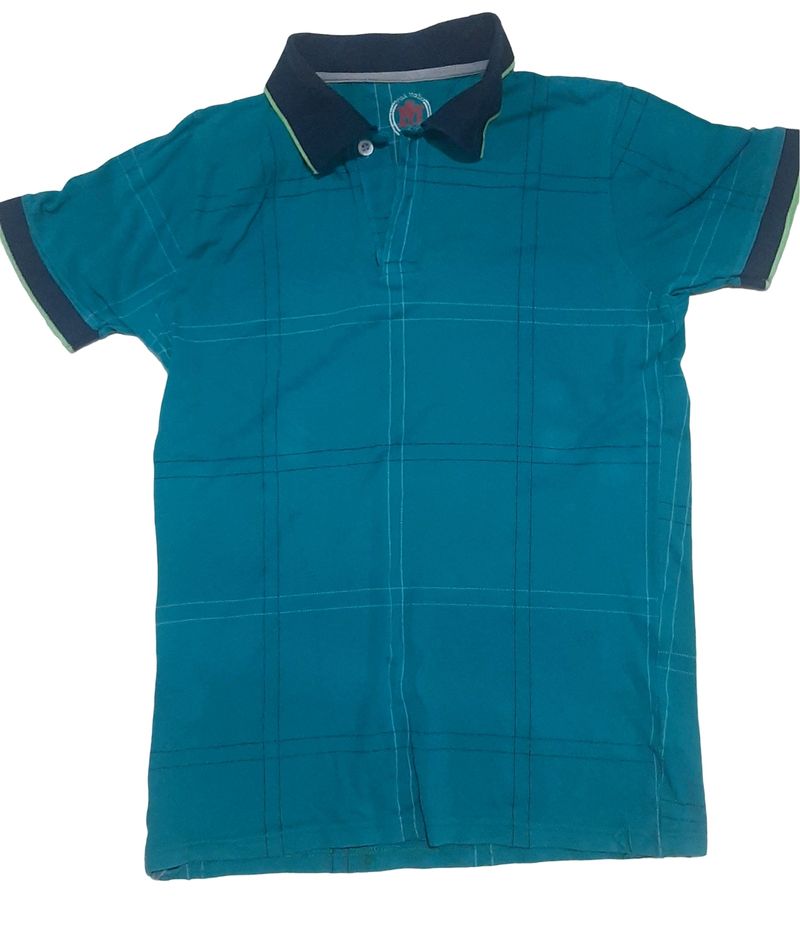 POLO T SHIRT XL SIZED