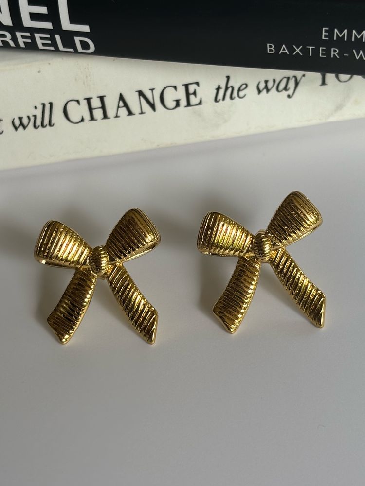 Ribbed Bow Studs Anti Tarnish