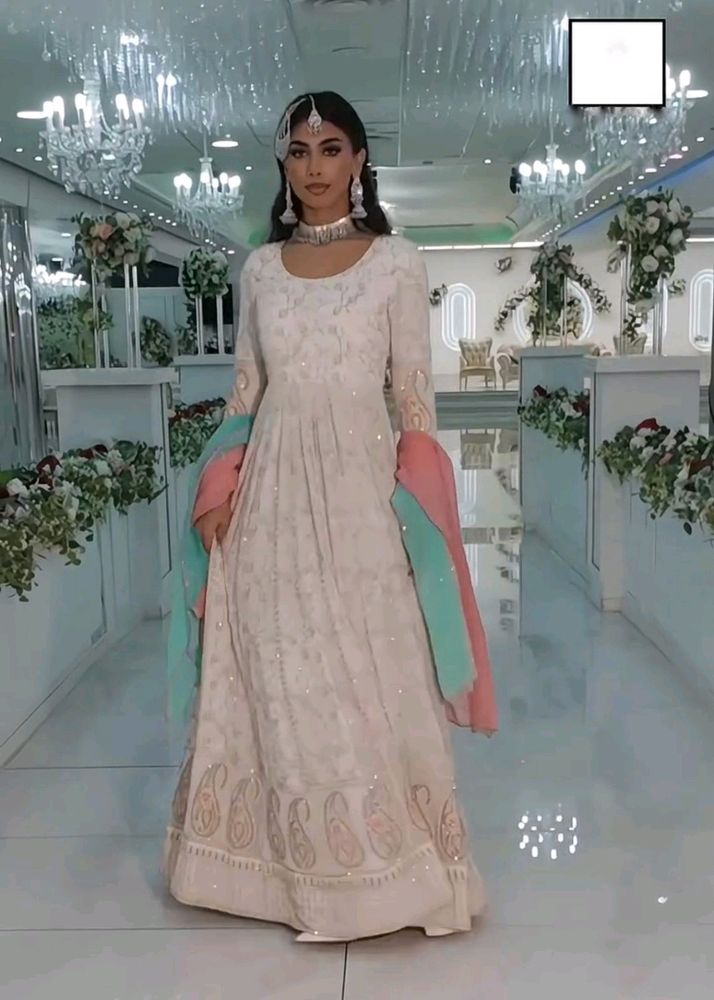 New Standard Pakistani Poshaq Dresses Beautiful Dr