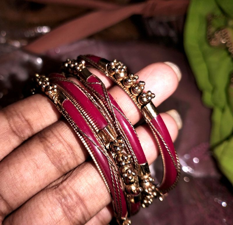 4 Bangles Like New