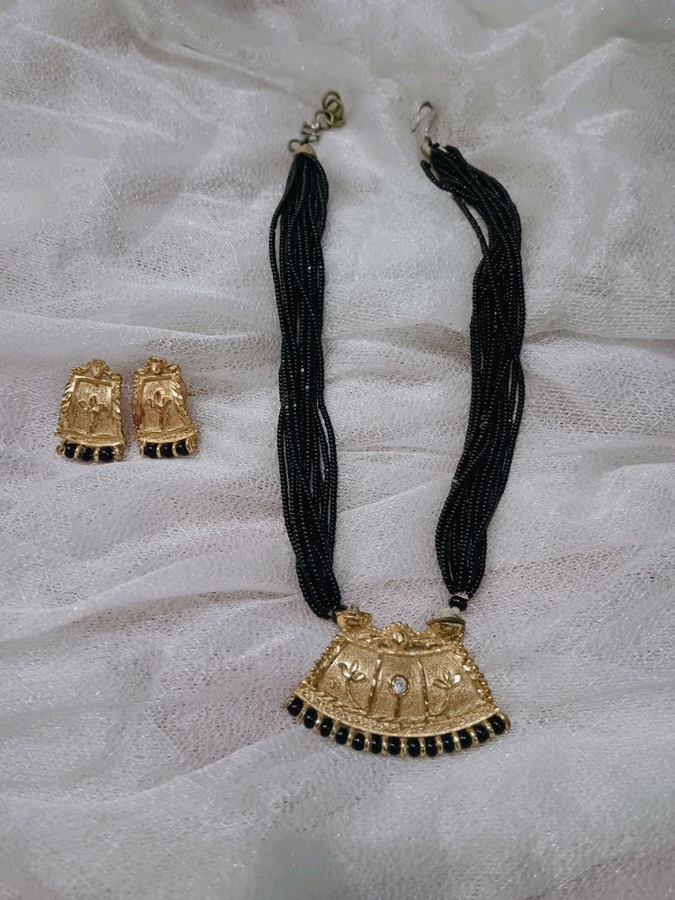 Women Choker Necklace Set