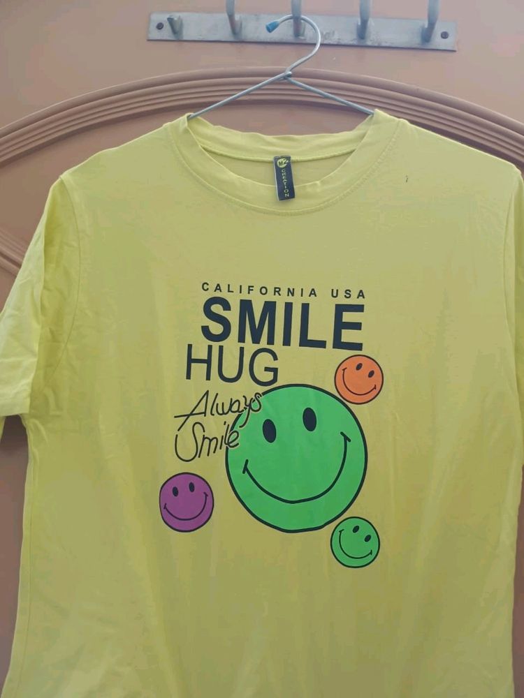 Women's Printed Smile Hug Half Sleeves Tshirt