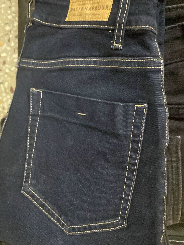 PACK OF 4 JEANS FLAT 300/-