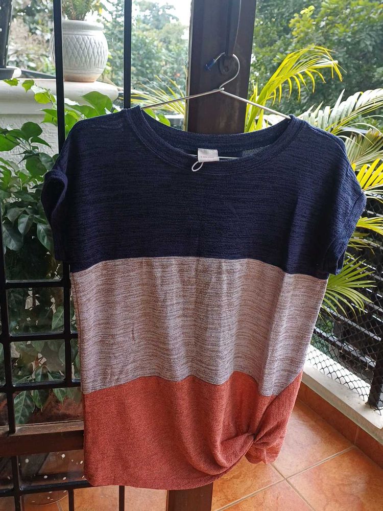 Beautiful Color Block Urbanic Top