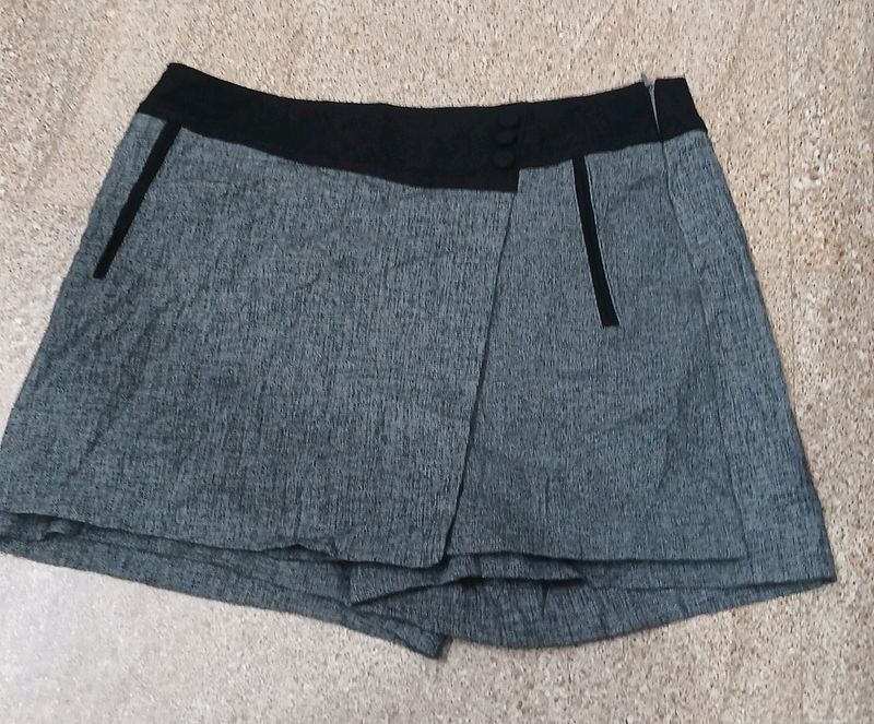 Shorts With Skirt Mix / Skort