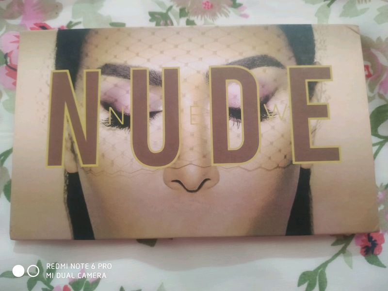 Nude Eyeshadow Palette