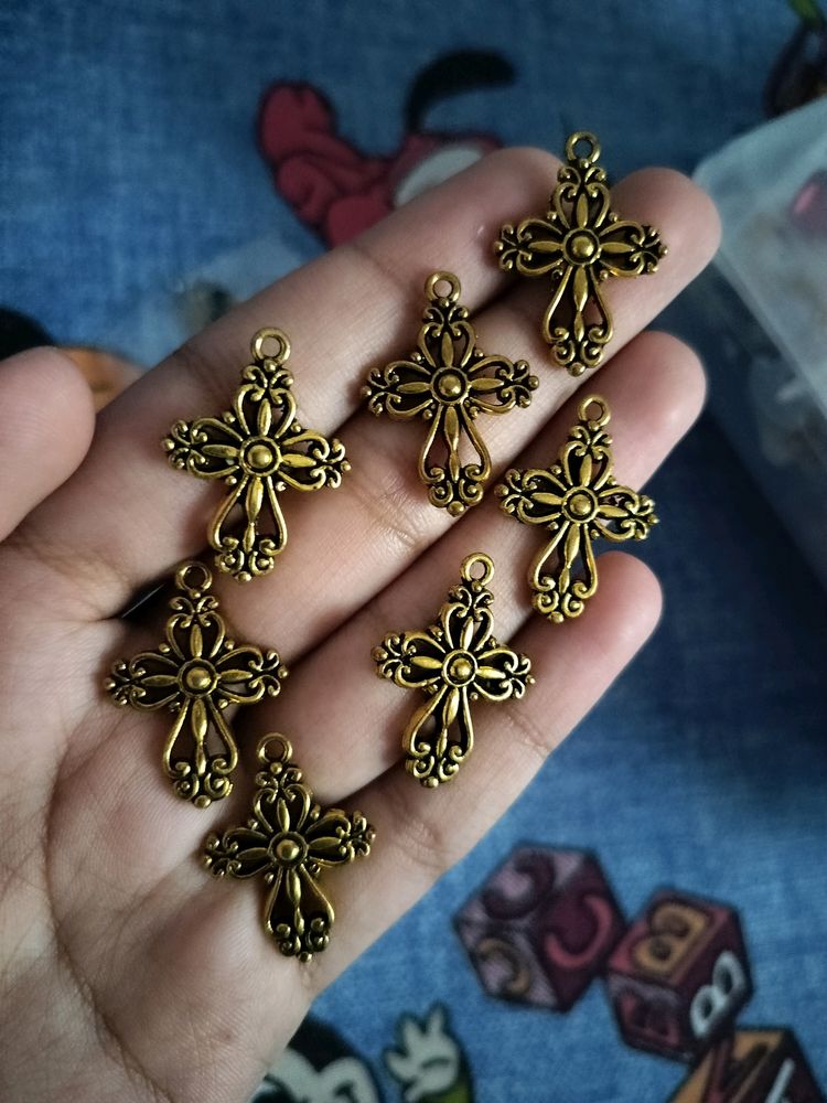 Pack Of 7 Gold Cross Charms