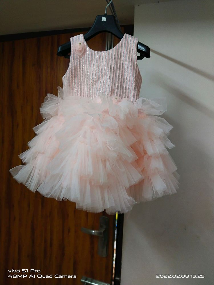 Beautiful Frock for your girl 2-3 yrs