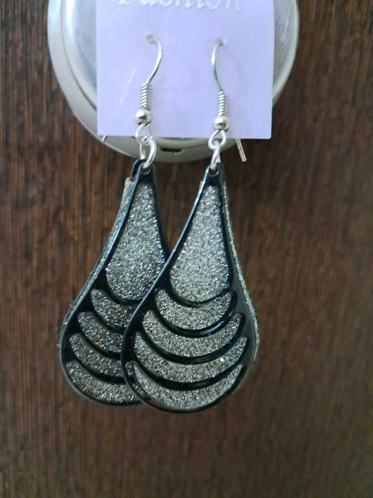 Sale On: Pair Of 3 Earings