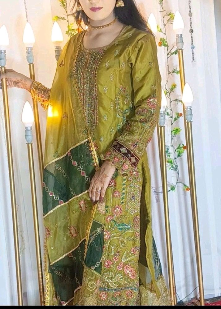 Pakistani Suits