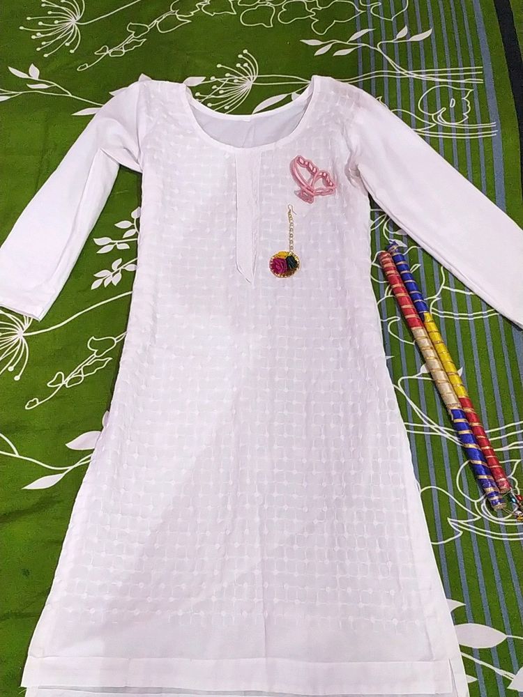 Lucknawi Work White Kurti For Girls..