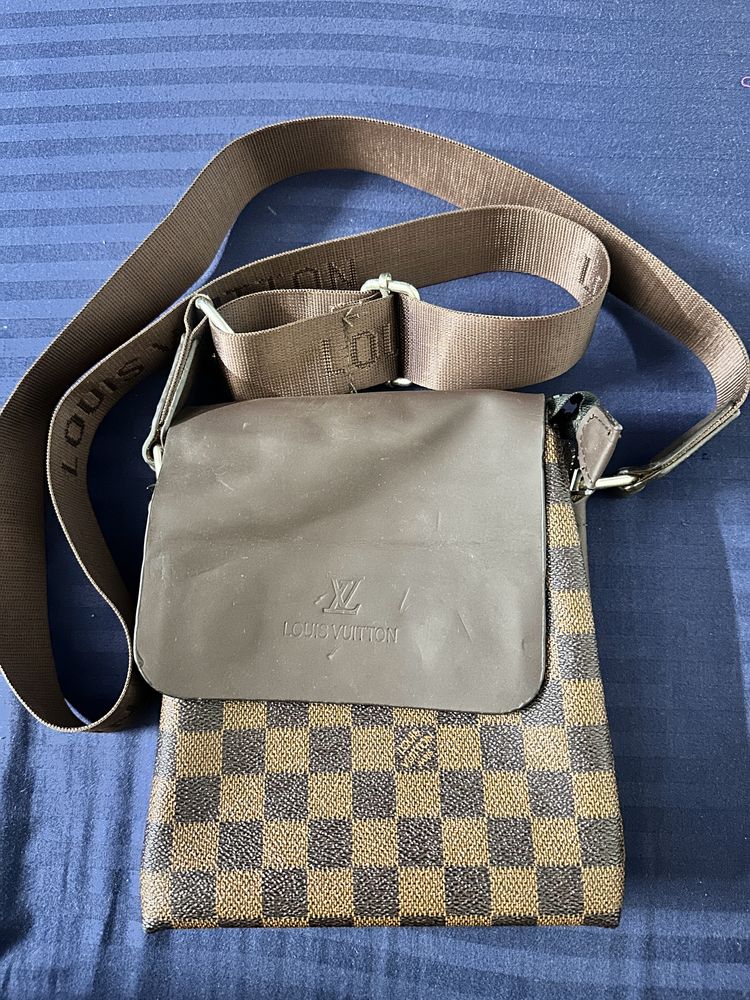 Louis Vuitton  Unisex Sling Bag