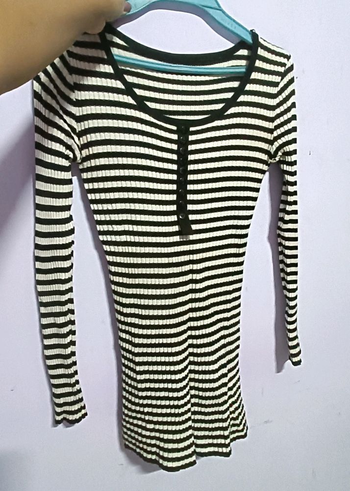 Black & White Strip Woollen Top