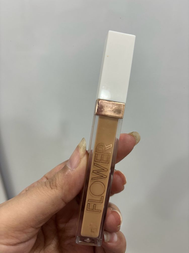 Flower Beauty Concealer- Light Medium