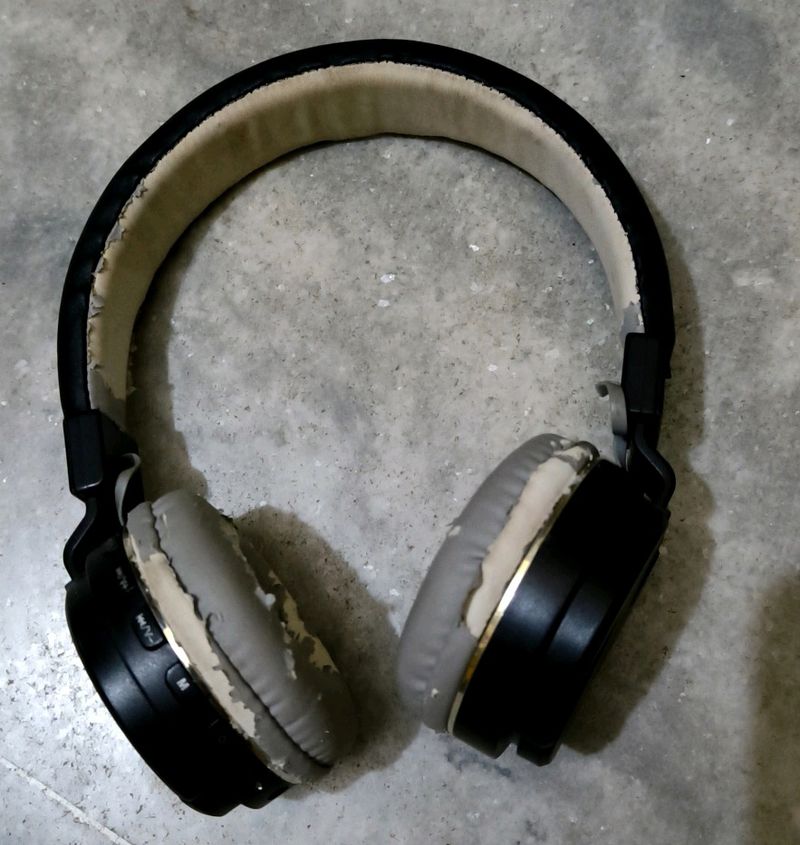 SH-12 Wireless Bluetooth Headphone Good Condition