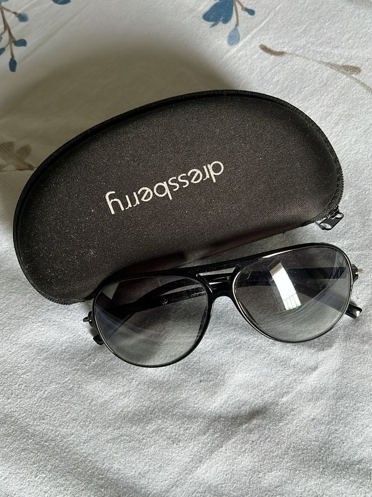 Brand New dressbery sunglasses