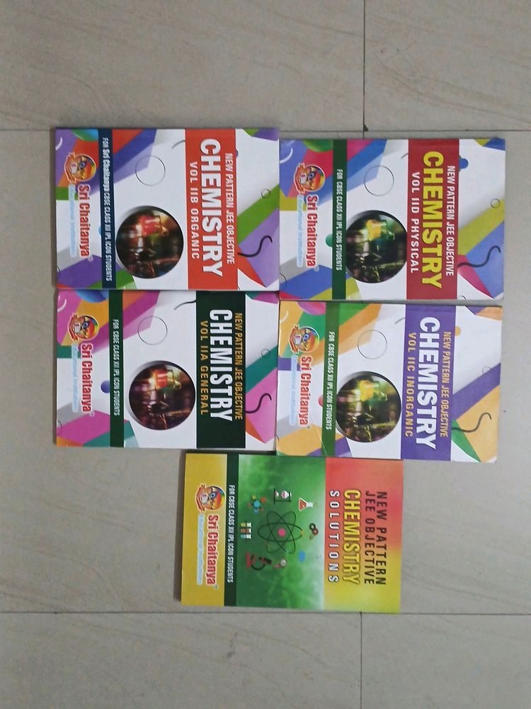 Class 12th Jee Mains Chemistry  Objective Books