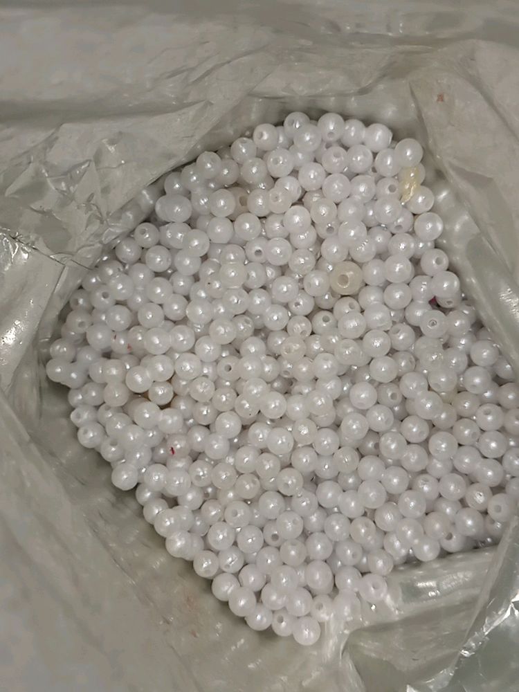 White Beads Around 100