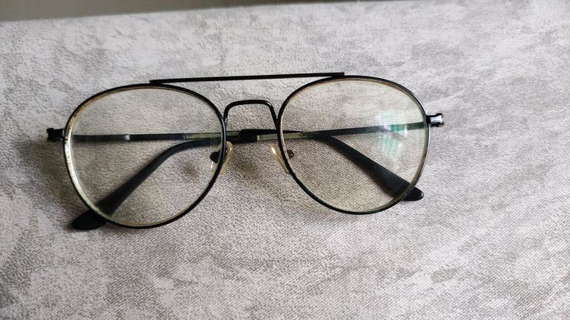 Eyeglass