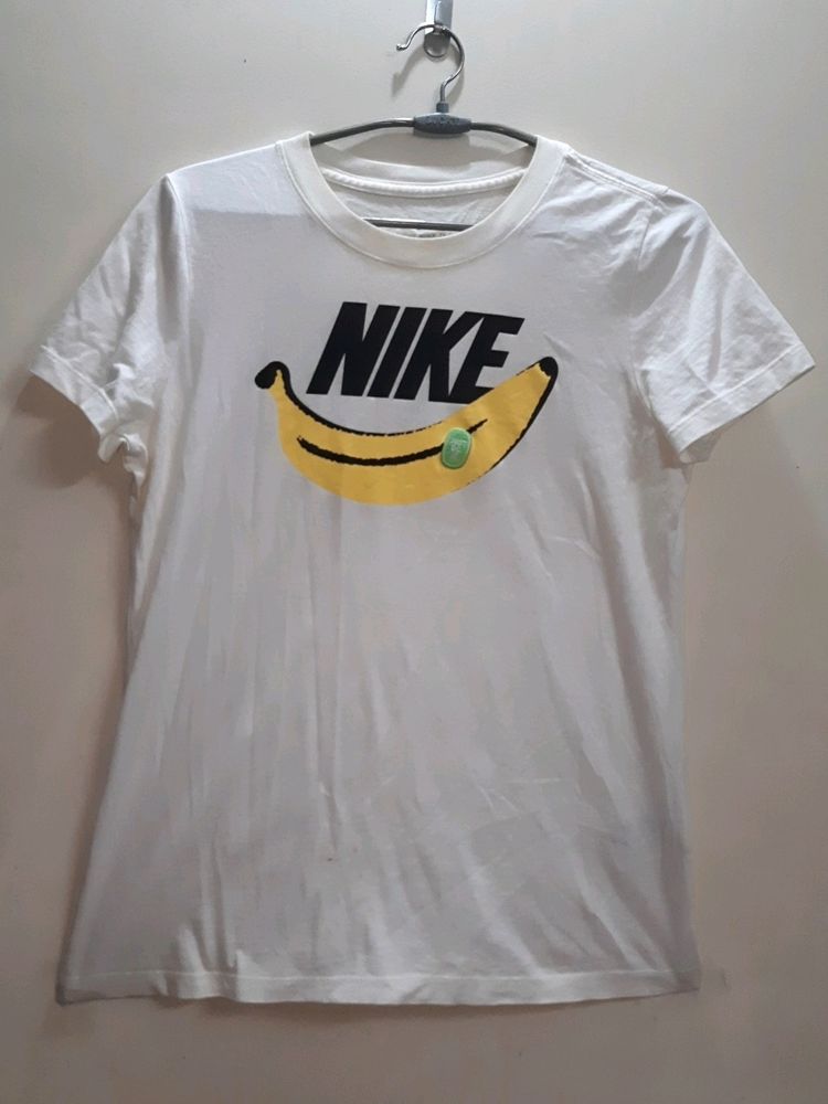 Nike Brand New White Tshirt💛