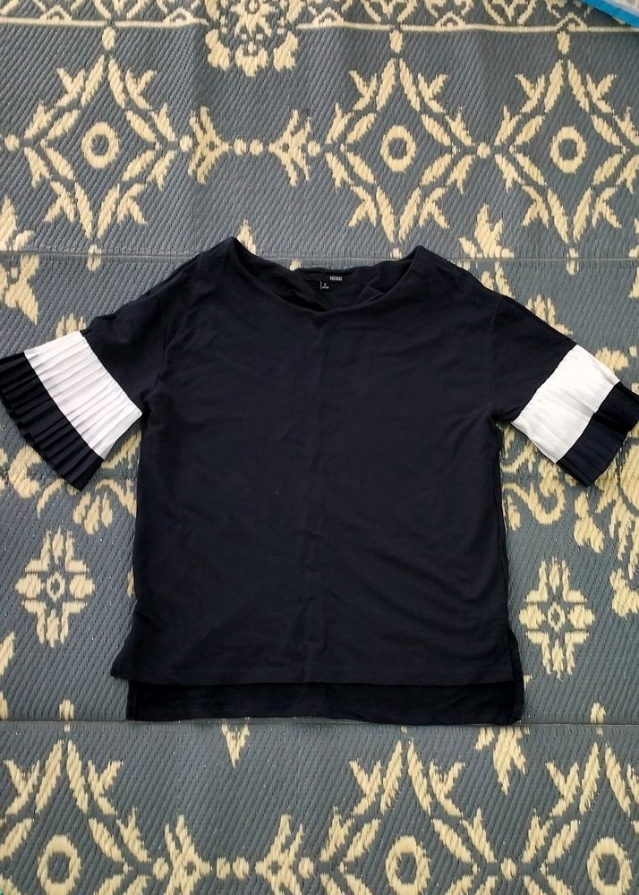 Tshirt With Unique Sleeves