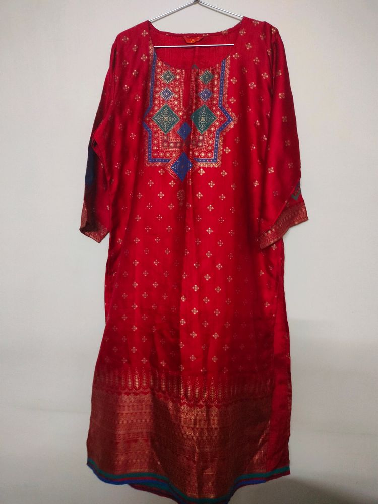 Red Kurta