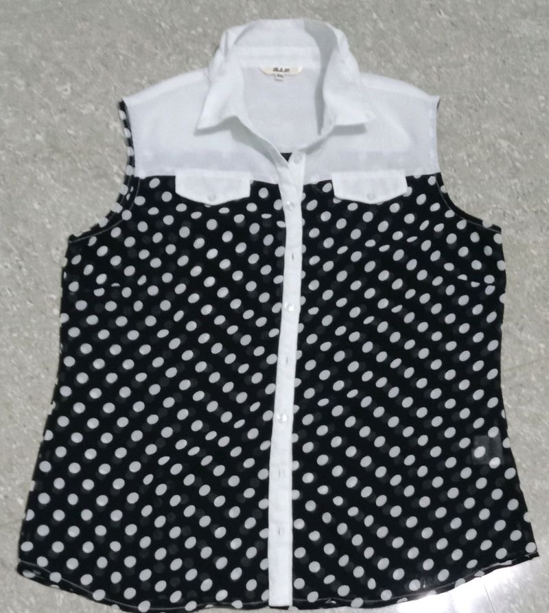 Sleeveless Shirt For Women