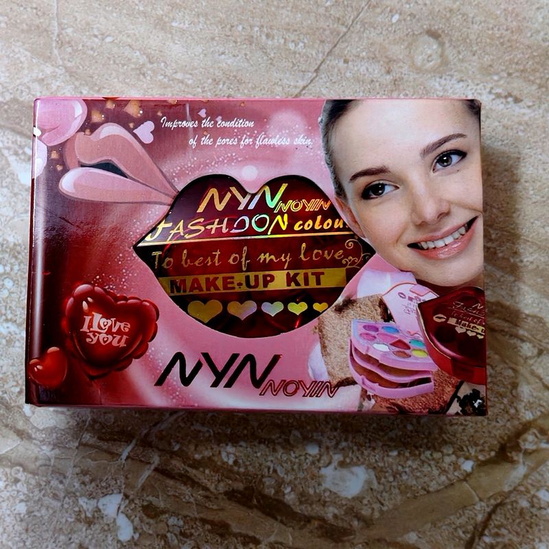 NYN Fashion Color Make Up Kit