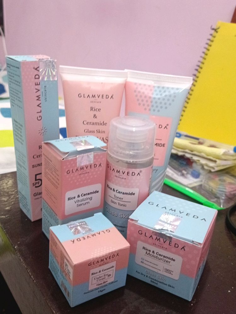 GLAMVEDA SKINCARE PRODUCTS FOR GLASS SKIN